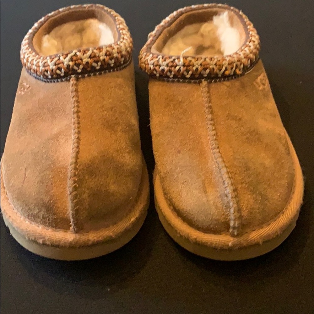 Kid Ugg slides